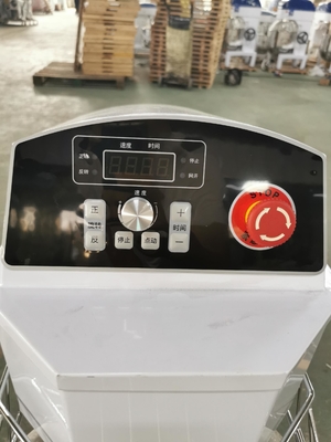 80L 나선 믹서기 3.37KW 반죽 굽기 장비 17.8 Rpm 레스토랑 주방 기기