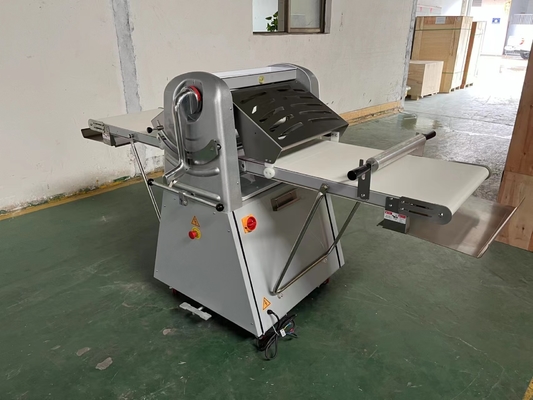 220V/380V 수직 반죽 잎 6.5kg 최대 반죽 무게 롤러 조절 범위 0.5-38mm