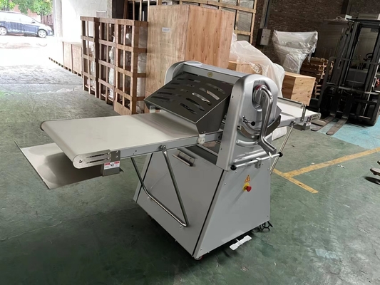 220V/380V 수직 반죽 잎 6.5kg 최대 반죽 무게 롤러 조절 범위 0.5-38mm