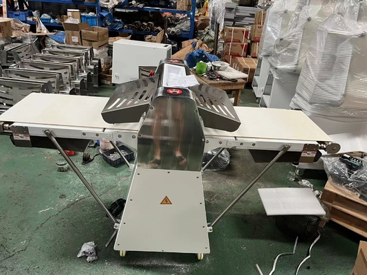 220V/380V 수직 반죽 잎 6.5kg 최대 반죽 무게 롤러 조절 범위 0.5-38mm
